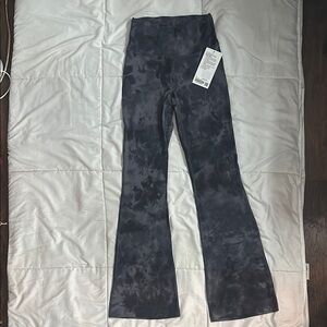 Lululemon Groove Super-High-Rise Flare Pant Nulu - Black